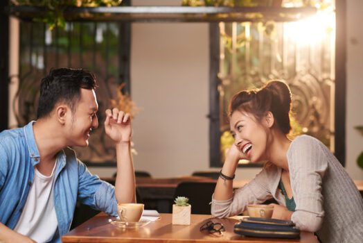 How to Find Single Men Online in 2024