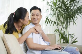 pheromone anh huong den chu ky kinh nguyet.jpg